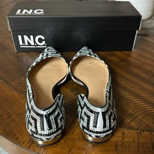 I.N.C flats